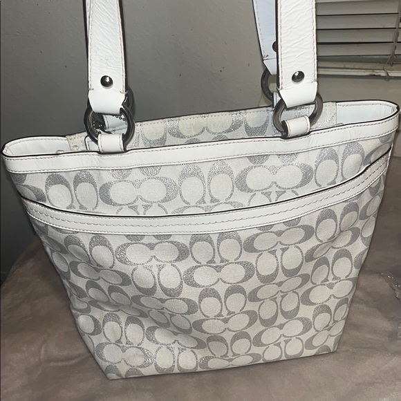 Coach White and Pink Tote Bag with Signature Style - Picture 7 of 11